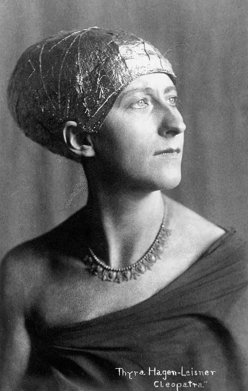 Thyra Hagen-Leisner Hier als Cleopatra in Julius Cäsar, 1922